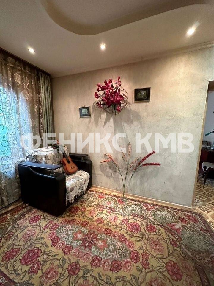 photo_5276329068318552566_y